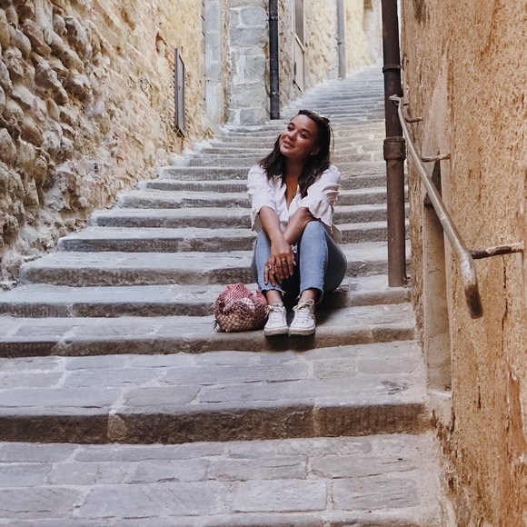 Meet your posher! - Picture 7 of 8